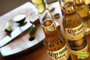 Leia mais sobre o artigo Corona dá cerveja de graça em troca do seu “lixo” plástico