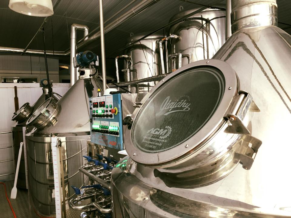 No momento, você está visualizando Cervejaria Itajahy leva 950 litros de álcool 70 para entidades do litoral catarinense
