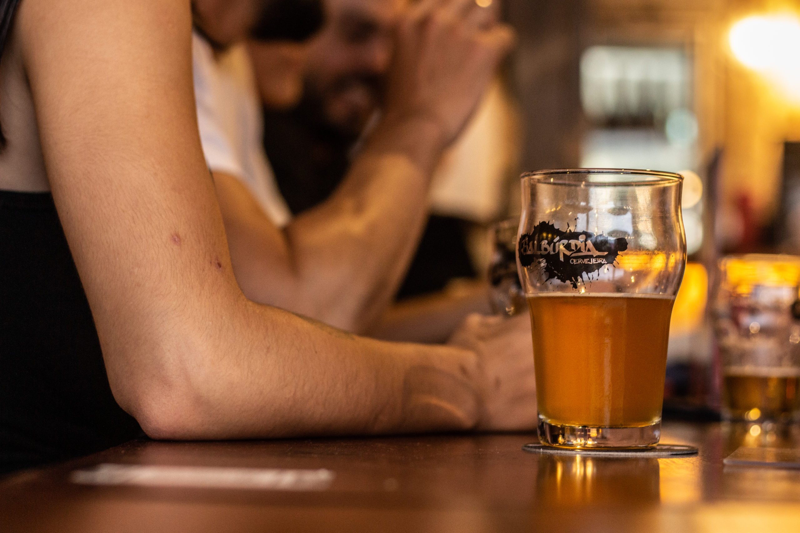 Cervejaria Balbúrdia: público pode apoiar campanha de doação com pagamento de couvert - Você Falou Cerveja