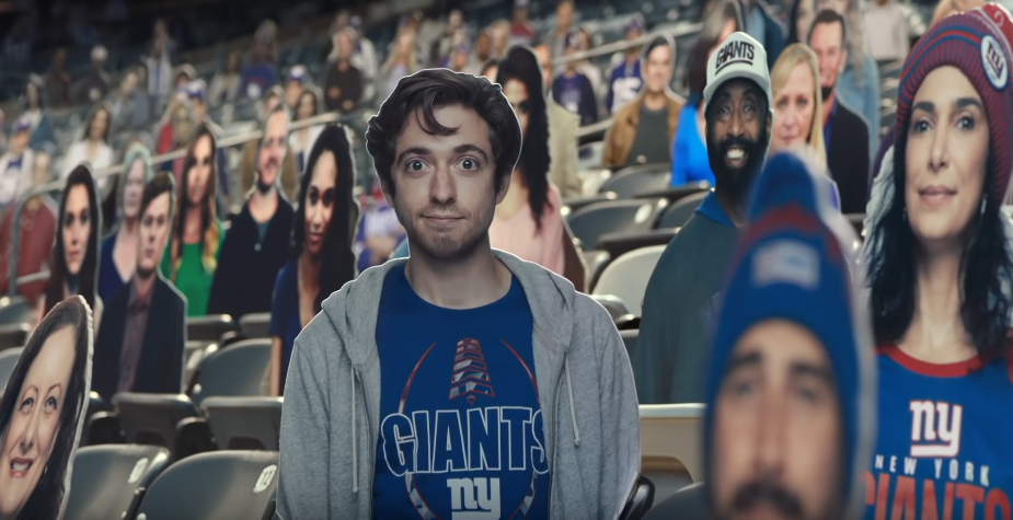 No momento, você está visualizando Bud Light homenageia torcedores de papelão da pandemia em comercial