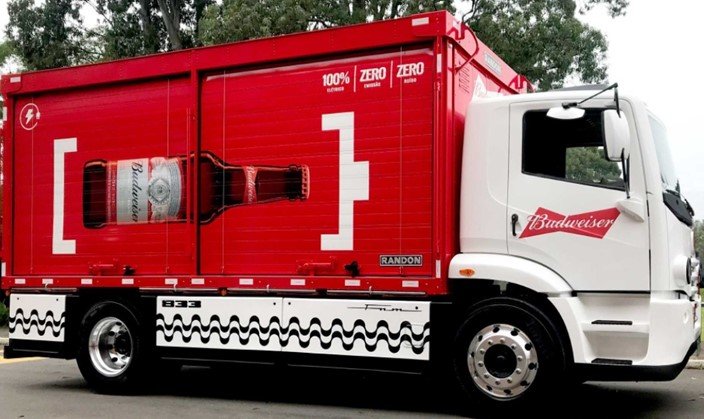 Ambev compra 1.000 veículos elétricos para transportar bebidas - Você Falou Cerveja | Blog Cervejeiro
