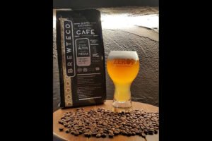 Leia mais sobre o artigo Brewpub Zer09 e Brewteco lançam cerveja colaborativa com café