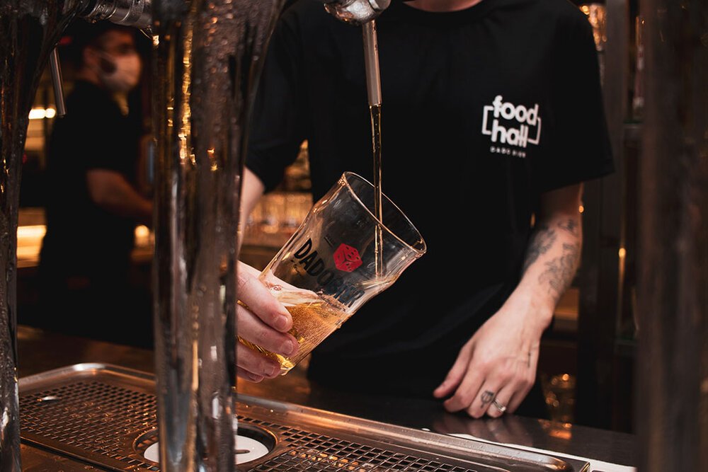 Leia mais sobre o artigo Cervejaria Dado Bier apresenta colab com Chosen Beer