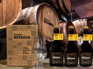 Leia mais sobre o artigo Blondine lança de cervejas maturadas em madeira brasileira