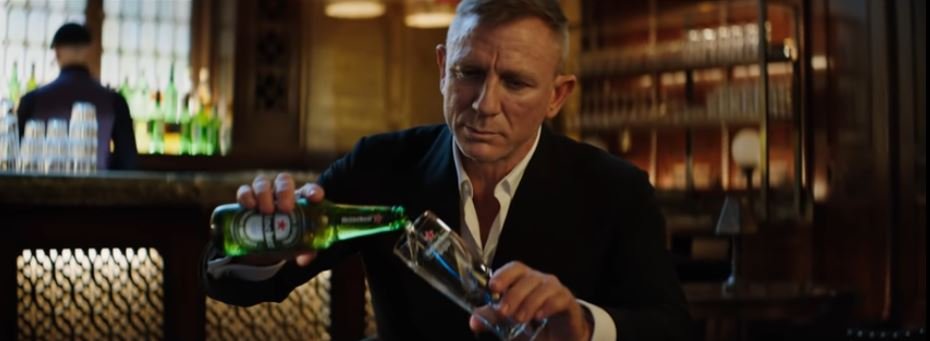 No momento, você está visualizando Comercial da Heineken faz piada com atraso do lançamento do novo “007”