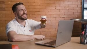 Leia mais sobre o artigo Brahma vai dar até R$ 4 mil para “especialista oficial da Brahmosidade”