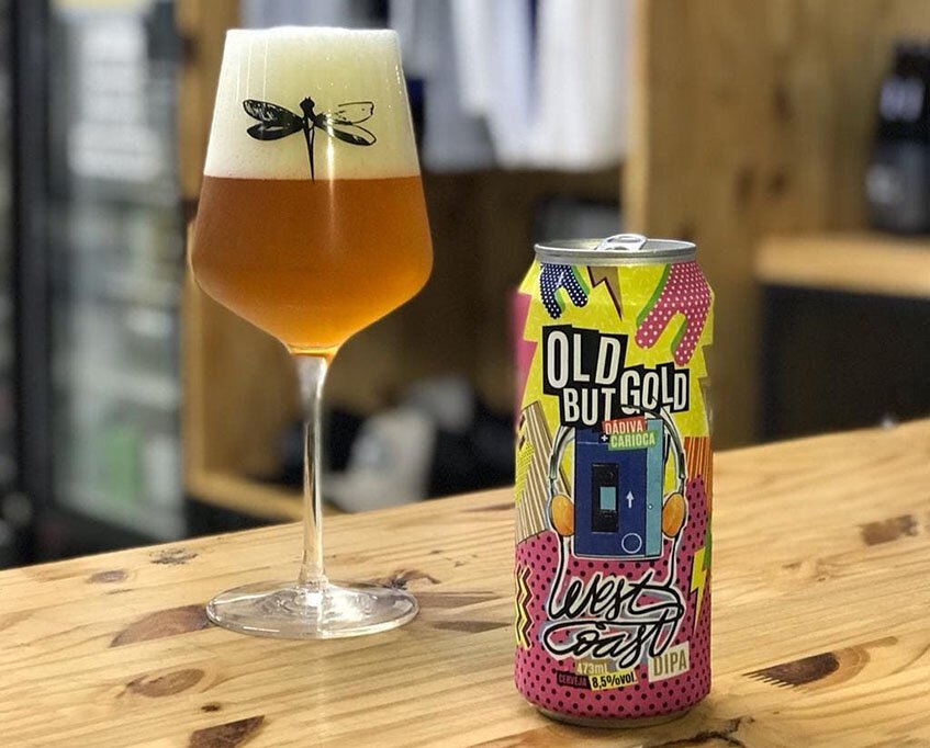 No momento, você está visualizando Cerveja da CARIOCΔ brewing co. e da Dádiva relembra os anos 80