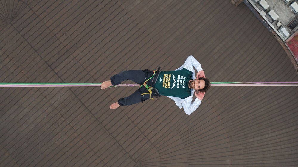 No momento, você está visualizando Cerveza Patagonia chama atletas de highline para travessia entre prédios