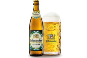 Leia mais sobre o artigo Em mês de Oktoberfest, Weihenstephaner Festbier chega ao Brasil