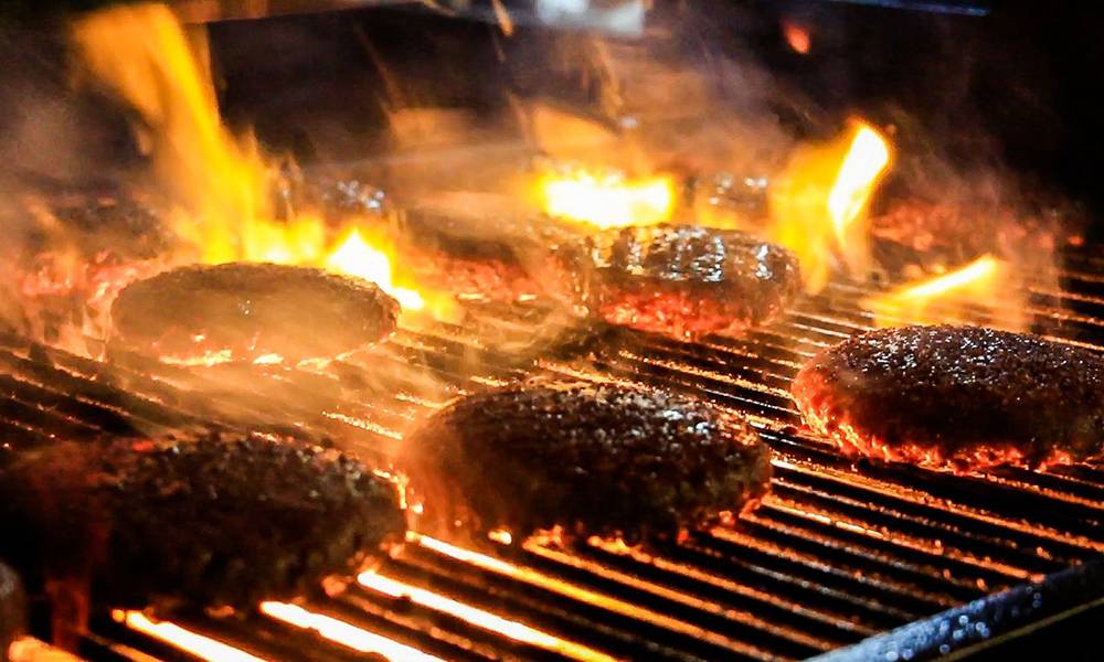 Leia mais sobre o artigo ‘Mestres do BBQ’ combina o melhor do churrasco com cervejas artesanais