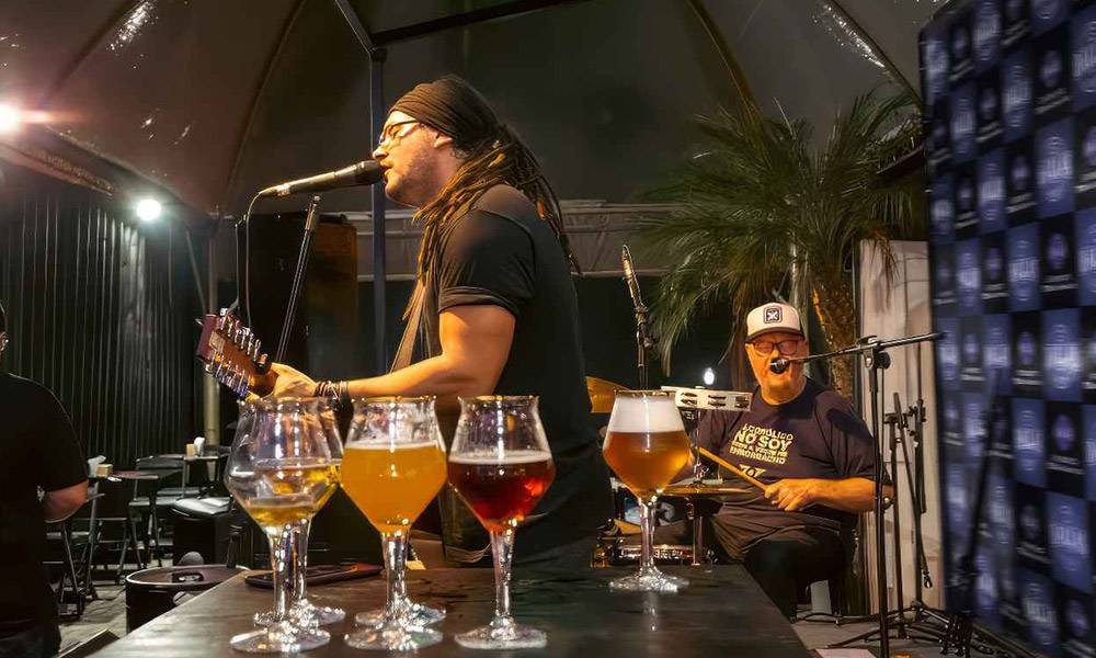 Leia mais sobre o artigo Dia Mundial do Rock: degustação acústica no Food Hall Dado Bier