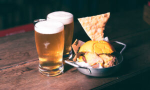 Leia mais sobre o artigo Bar na Sapucaí oferece Chope Grátis em pleno feriado