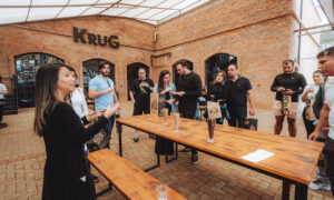 Leia mais sobre o artigo Experiência Krug é oportunidade para quem quer entender como funciona uma fábrica de cerveja