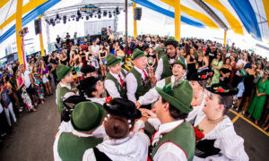 Leia mais sobre o artigo Festa alemã celebra a cultura e a gastronomia do país