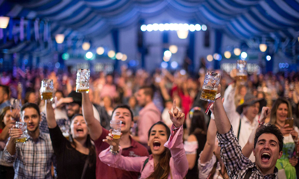 Leia mais sobre o artigo Primeira Semana da São Paulo Oktoberfest é Sucesso com Casa Cheia