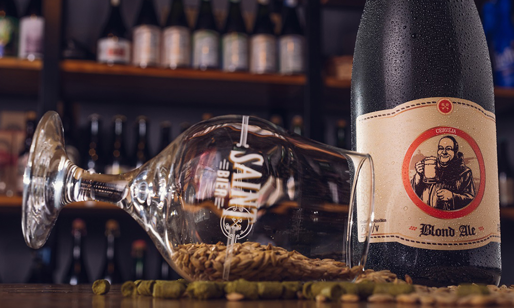 Leia mais sobre o artigo Saint Bier lança linha “Especiais do Monge”, com duas novas cervejas