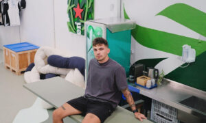 Leia mais sobre o artigo Sanches celebra 10 anos com exposição e studio bar em parceria com Heineken.