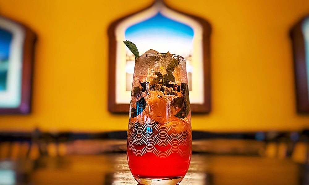 Leia mais sobre o artigo Dunas Bar lança drinque autoral de verão com toque exótico do Oriente Médio