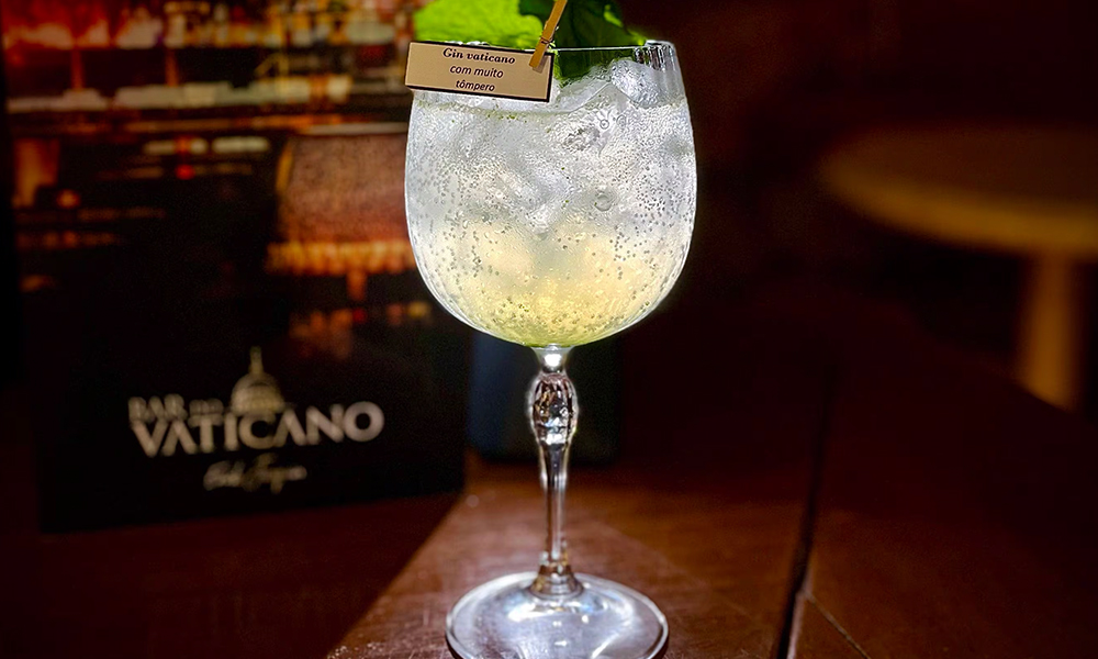 Leia mais sobre o artigo Bar do Vaticano tem “Esquenta de Carnaval” com Ivo Meirelles