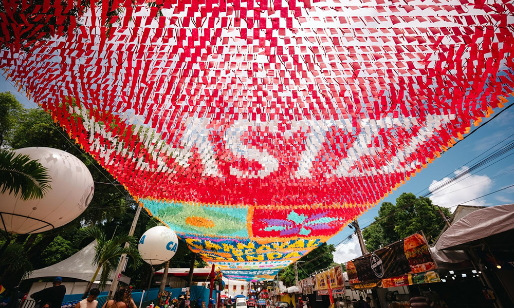 No momento, você está visualizando Amstel marca presença no Carnaval em Pernambuco e São Paulo