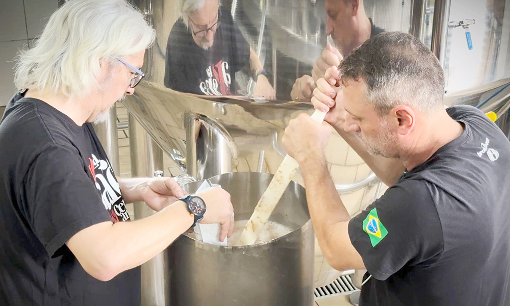 Brotas Beer e a espanhola La Axarca produzem cerveja colaborativa - Você Falou Cerveja - Blog Cervejeiro