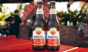 Leia mais sobre o artigo Amstel comemora o Kings Day com evento gratuito às margens do Rio Pinheiros