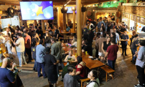 Leia mais sobre o artigo Toca do Urso, bar icônico anexo à cervejaria Colorado, reabre ampliando a proposta original