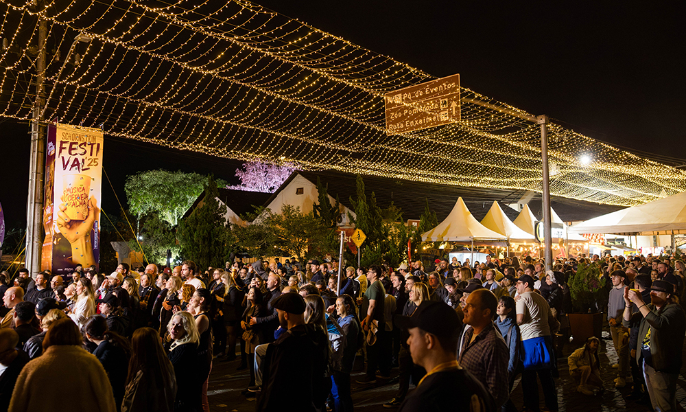 Schornstein Festival 2025 supera expectativas e registra aumento de 40% no público - Você Falou Cerveja - Blog Cervejeiro