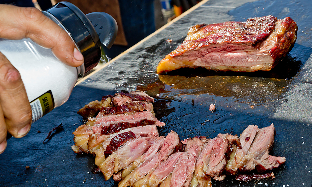 No momento, você está visualizando Vem aí a XII Burn Experience: uma das maiores festas da gastronomia mineira!
