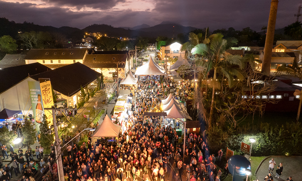 Vem aí o Schornstein Festival 2025: confira as atrações já confirmadas - Você Falou Cerveja - Blog Cervejeiro
