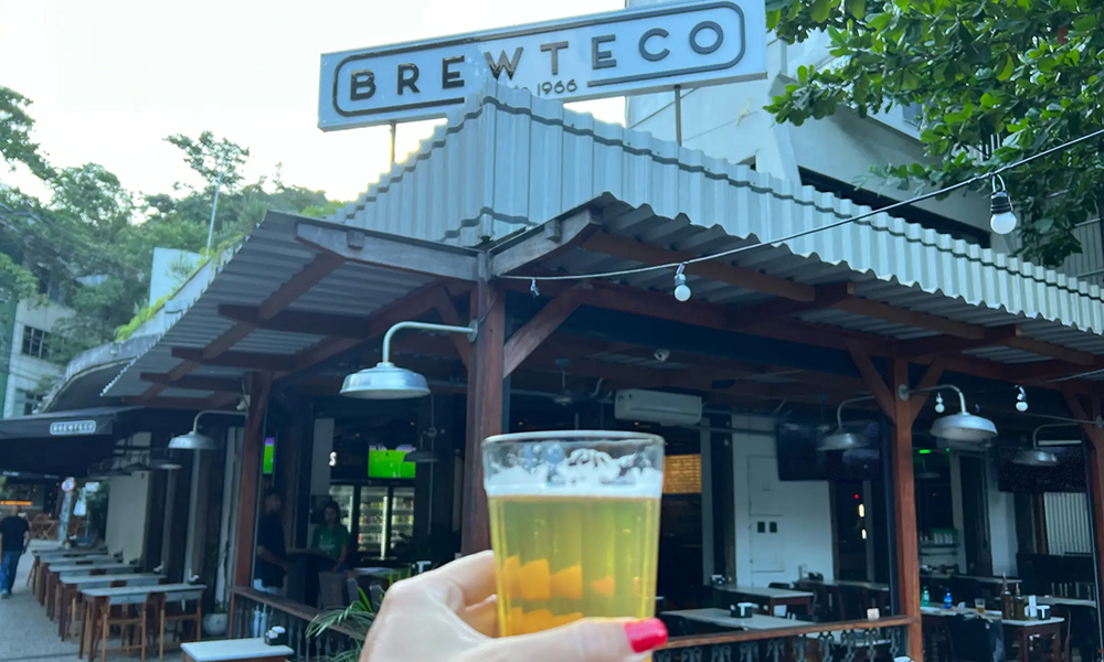Leia mais sobre o artigo Brewteco onde o chope artesanal encontra o samba, o petisco e o pôr do sol