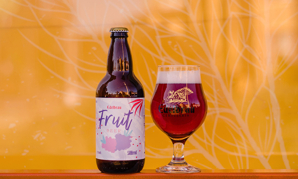 Leia mais sobre o artigo Verão com sabor artesanal: Edelbrau reforça portfólio de cervejas refrescantes
