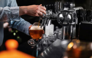 Leia mais sobre o artigo Cervejarias investem em tecnologia para atender o consumidor