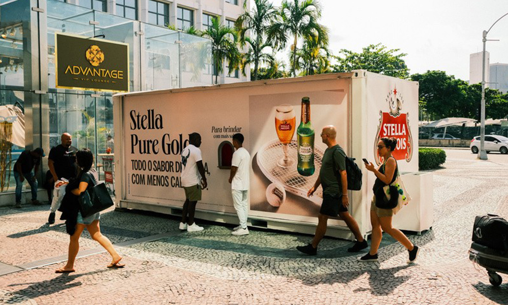 Leia mais sobre o artigo Stella Artois recepciona viajantes no Rio de Janeiro com taça de Stella Pure Gold