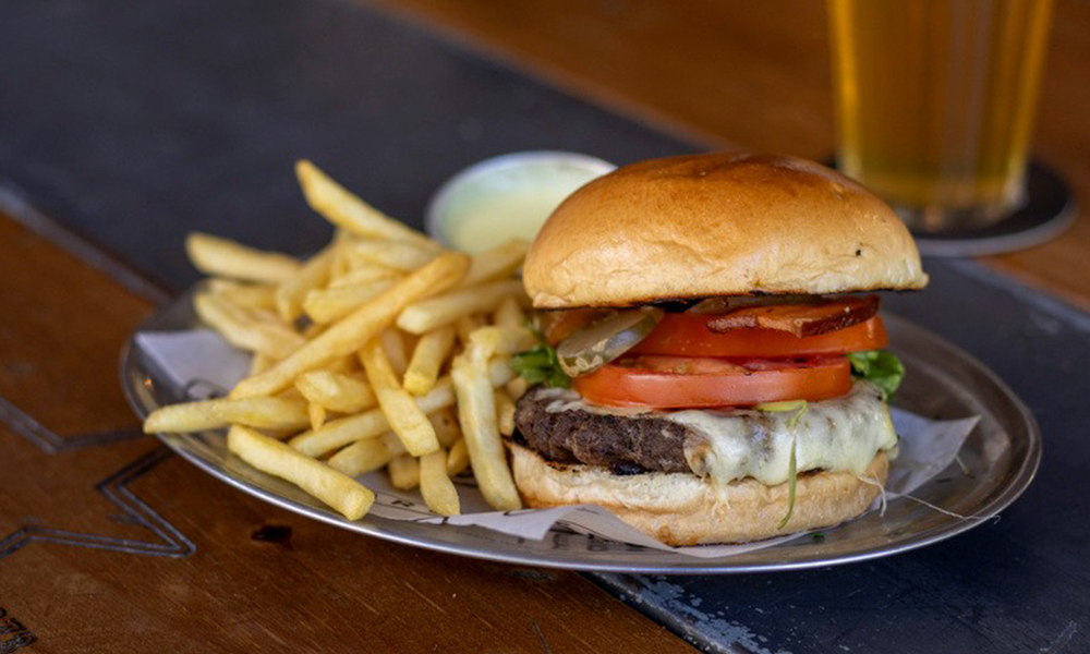 Leia mais sobre o artigo Brewteco participa da Burger Week 2026 com combo especial de hambúrguer e chope artesanal