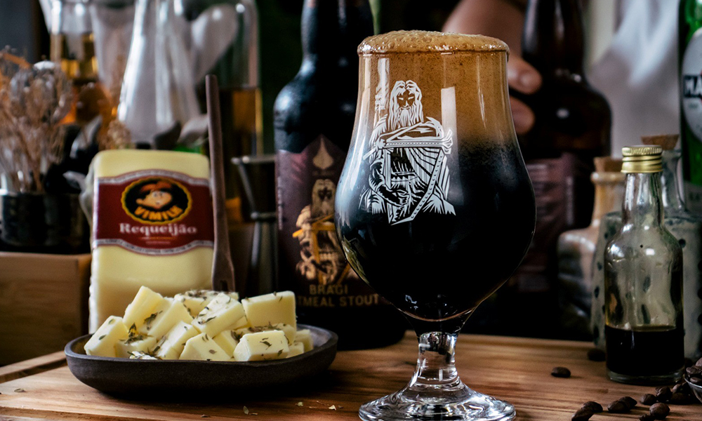 Leia mais sobre o artigo Ouroboros Wood Aged: Cerveja Especial de 10 Anos da ØL Beer