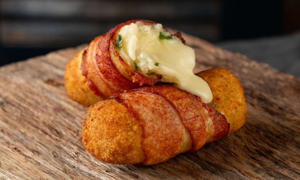 No momento, você está visualizando Armazém Cardosão celebra o Dia do Bacon com bolinho autoral